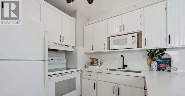 7962 Booth Street, Niagara Falls, ON, L2H 1E8 - 9
