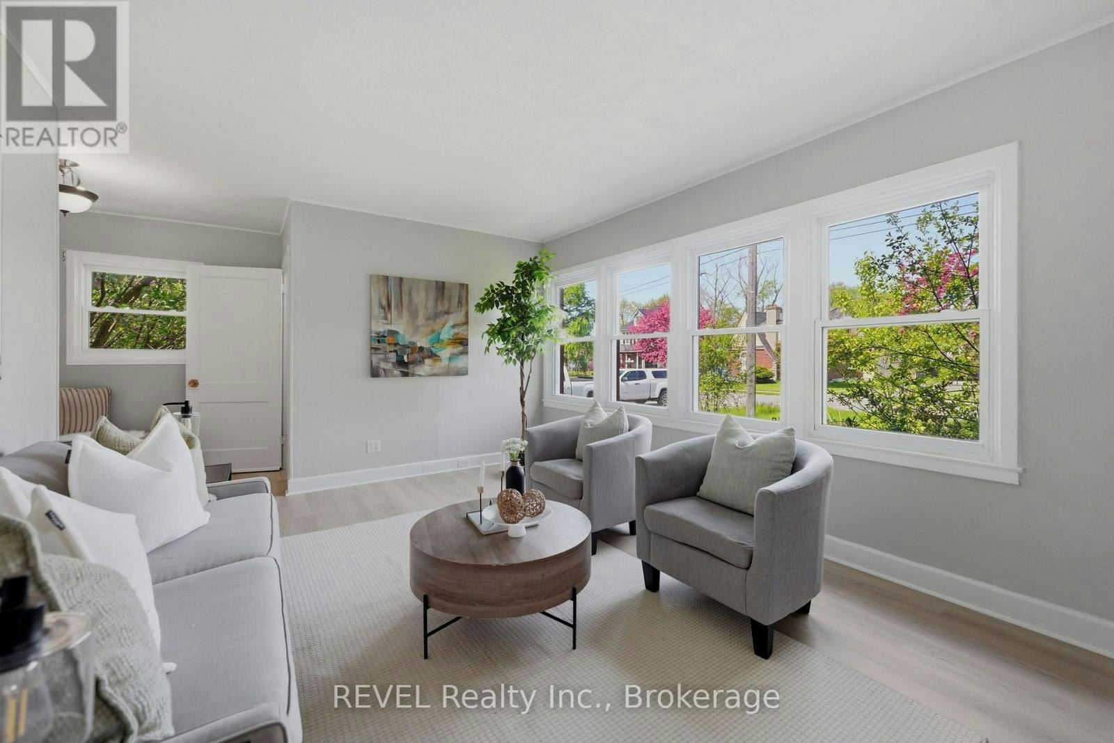 7962 Booth Street, Niagara Falls, ON, L2H 1E8 - 5