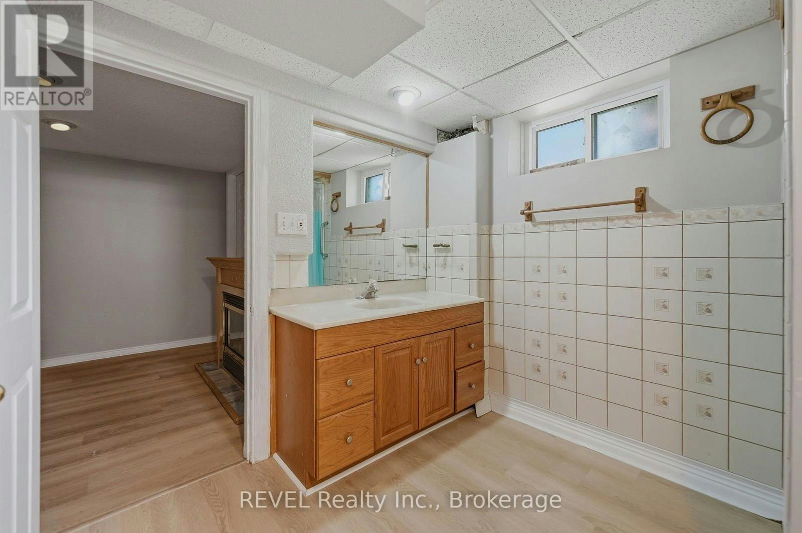 7962 Booth Street, Niagara Falls, ON, L2H 1E8 - 21