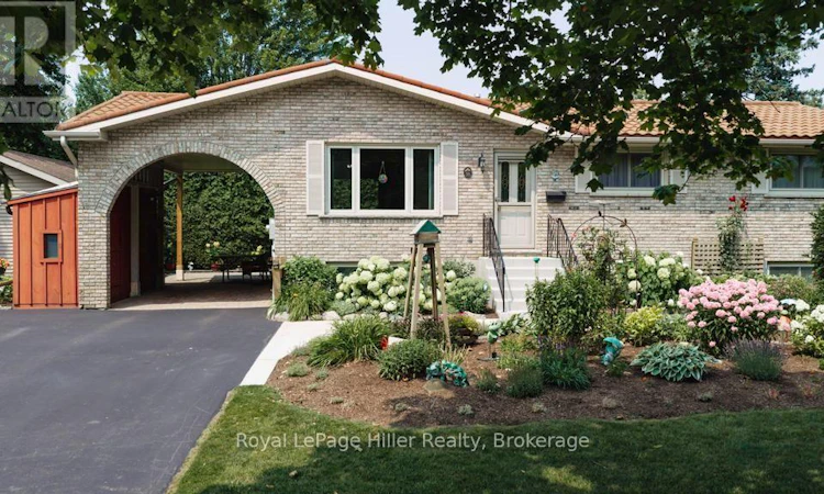 58 Kemp Crescent
