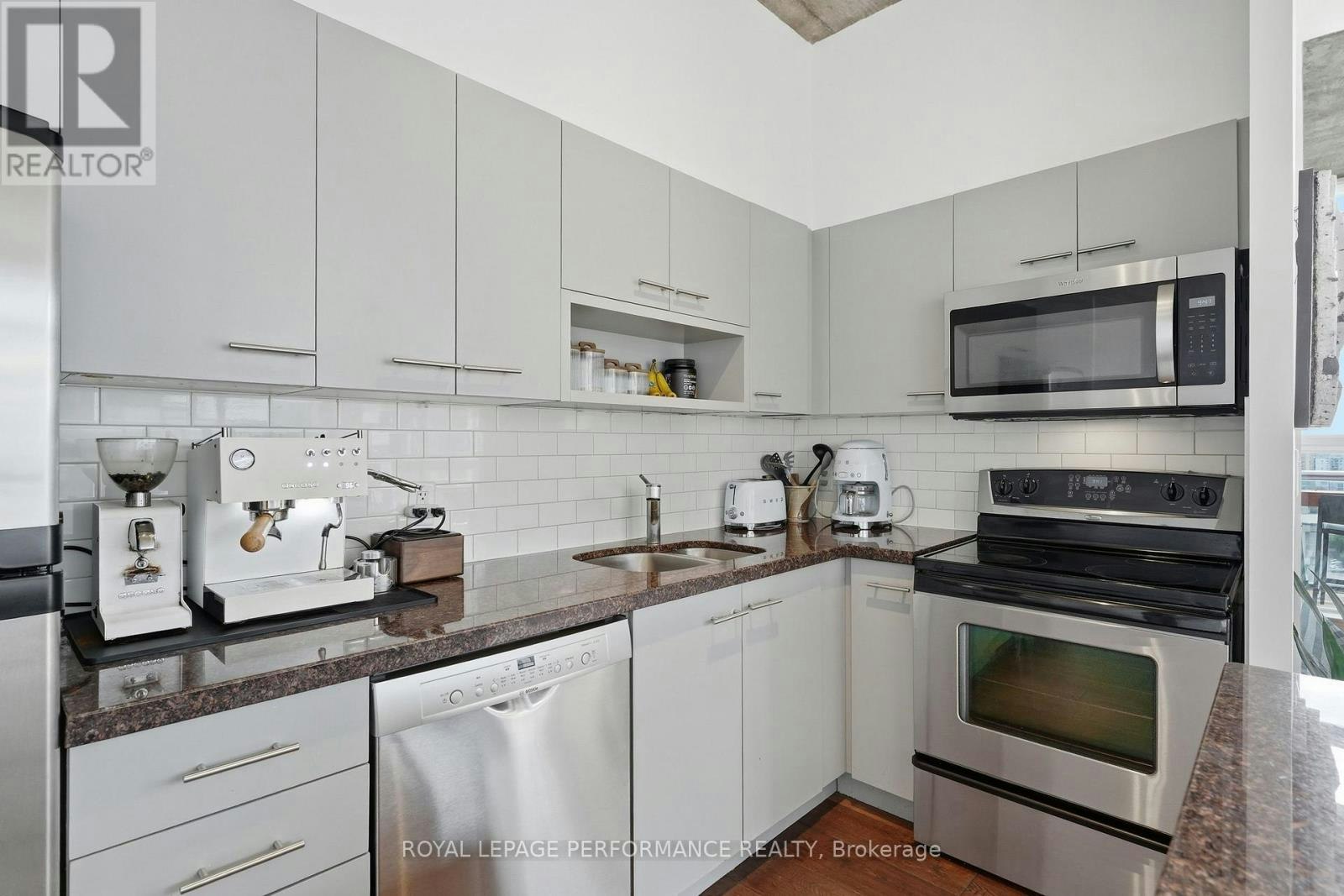 PH 2-179 George Street, Ottawa, ON, K1N 1J8 - 9