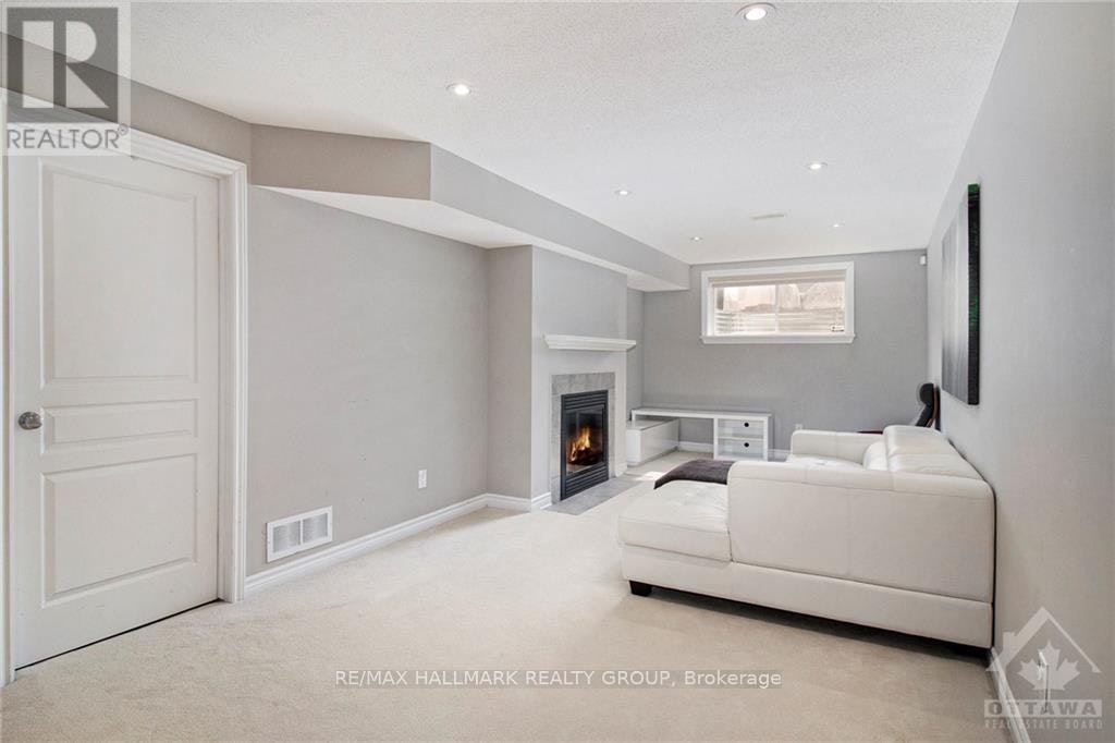 428 Arncliffe Avenue, Ottawa, ON, K2W 0B7 - 22