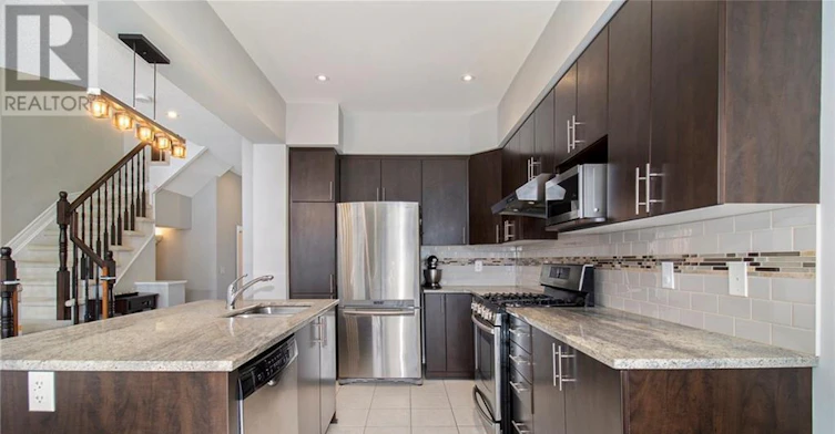 428 Arncliffe Avenue, Ottawa, ON, K2W 0B7 - 7