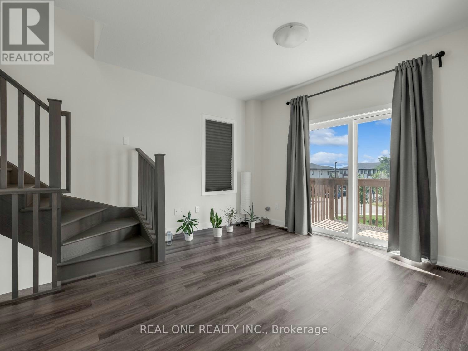 1 Markle Crescent, Hamilton, ON, L9G 0H3 - 3