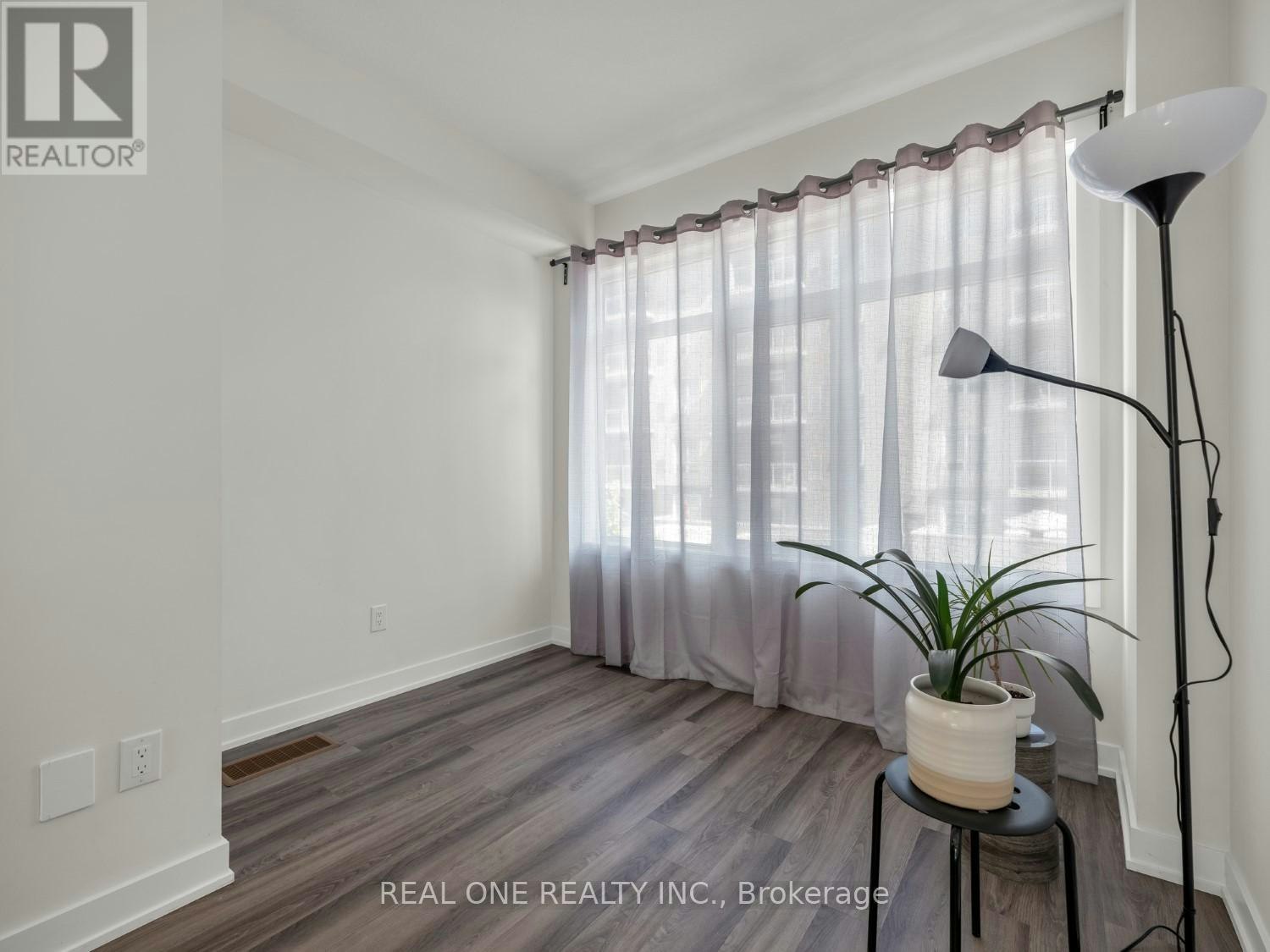 1 Markle Crescent, Hamilton, ON, L9G 0H3 - 9