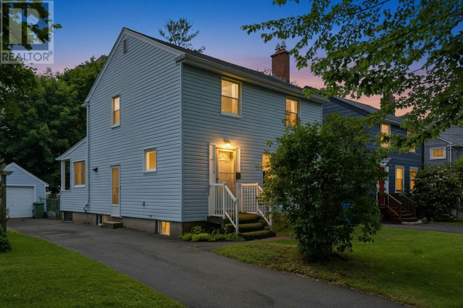 828 Bridges Street, Halifax, NS, B3H 2Z7