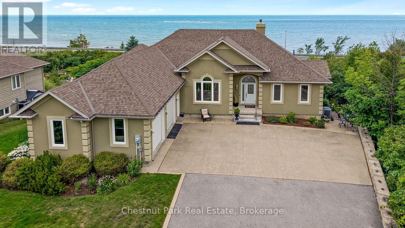 133 Lakeshore Road E, Blue Mountains, ON, L9Y 0N1