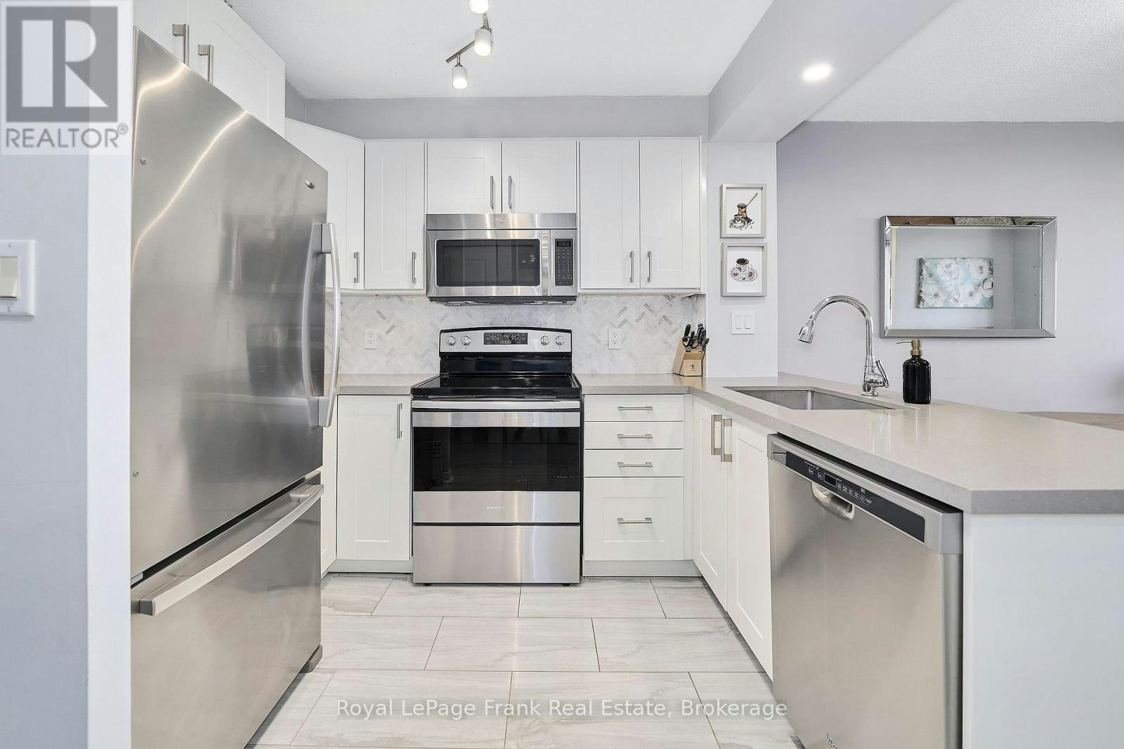 808-1625 Pickering Parkway, Pickering, ON, L1V 6Z6 - 8