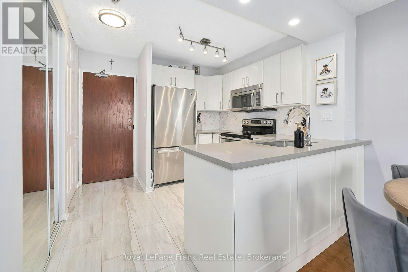 808-1625 Pickering Parkway, Pickering, ON, L1V 6Z6 - 11