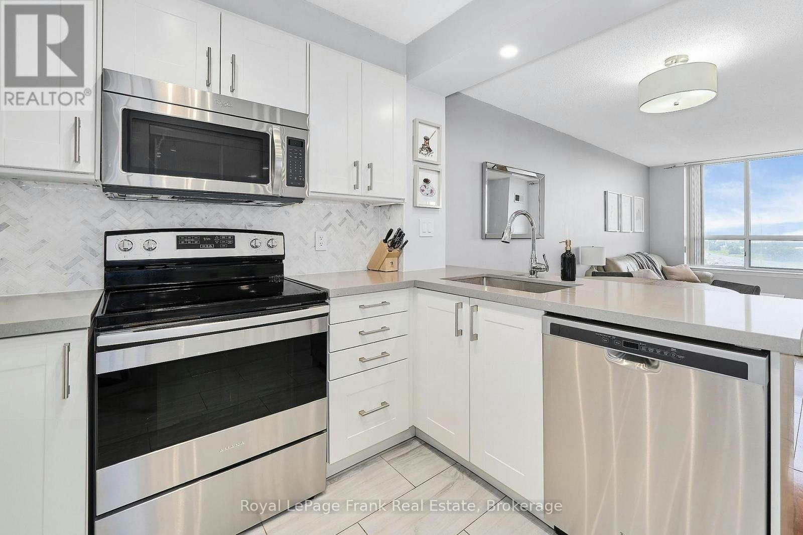 808-1625 Pickering Parkway, Pickering, ON, L1V 6Z6 - 10