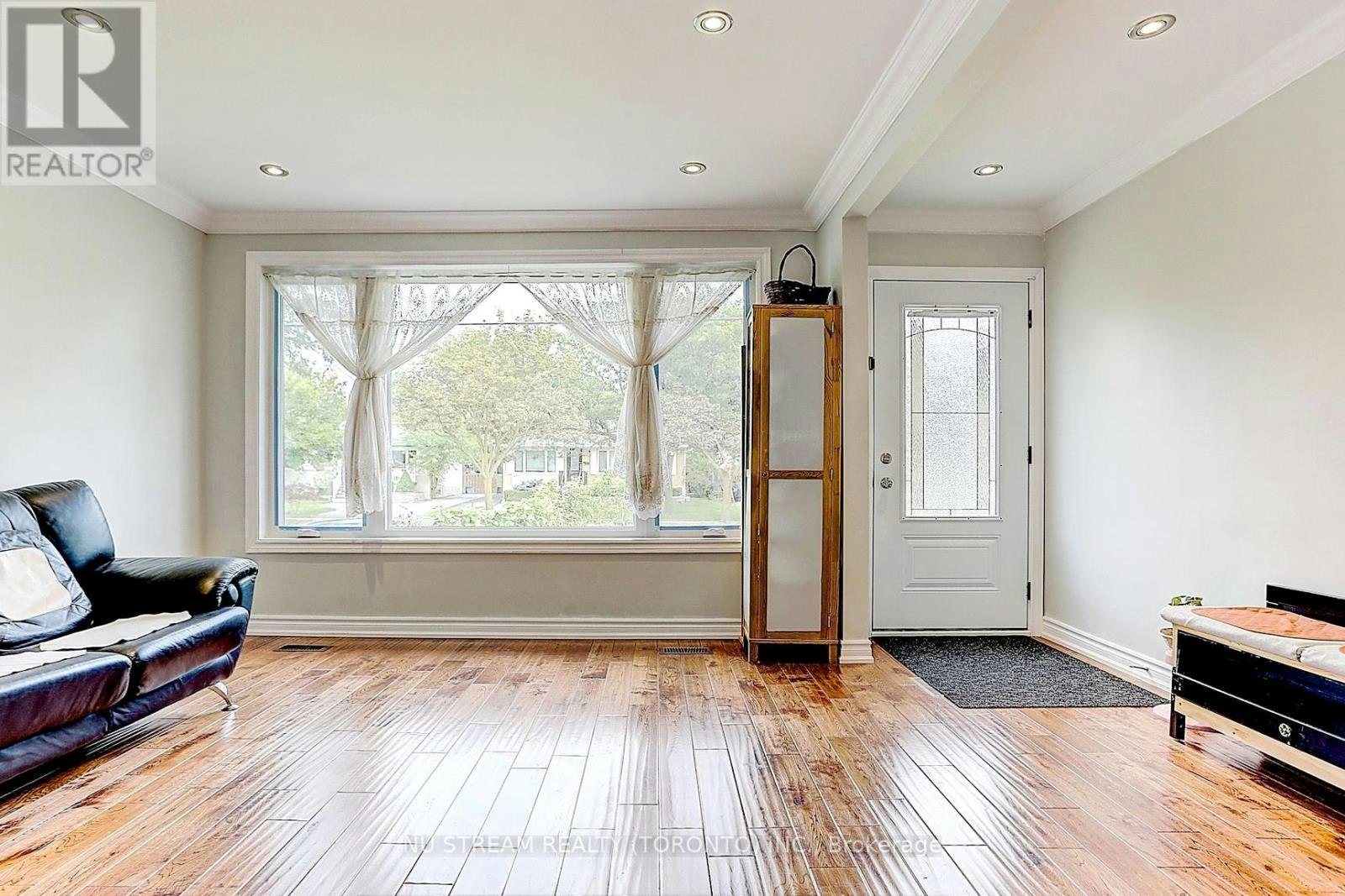MAIN-432 Crosby Avenue, Richmond Hill, ON, L4C 2S1 - 4