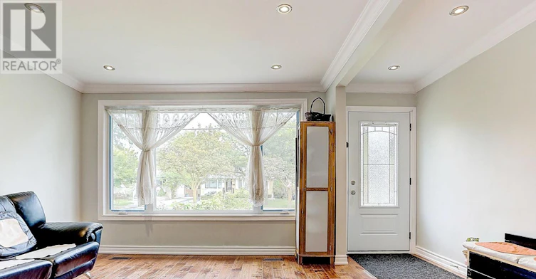 MAIN-432 Crosby Avenue, Richmond Hill, ON, L4C 2S1 - 4