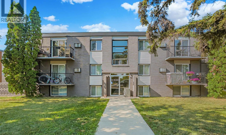 8-104 104th Street W