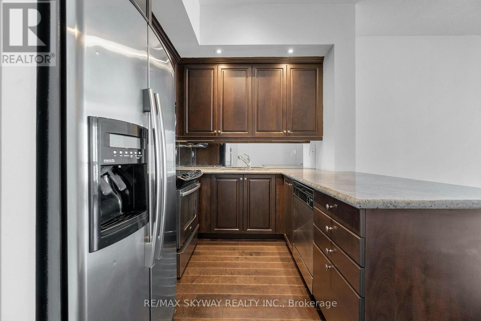 LPH03-628 Fleet Street, Toronto, ON, M5V 1A8 - 12