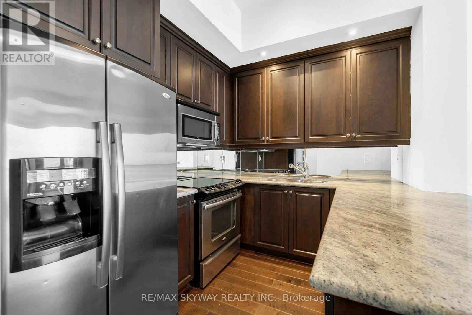 LPH03-628 Fleet Street, Toronto, ON, M5V 1A8 - 13