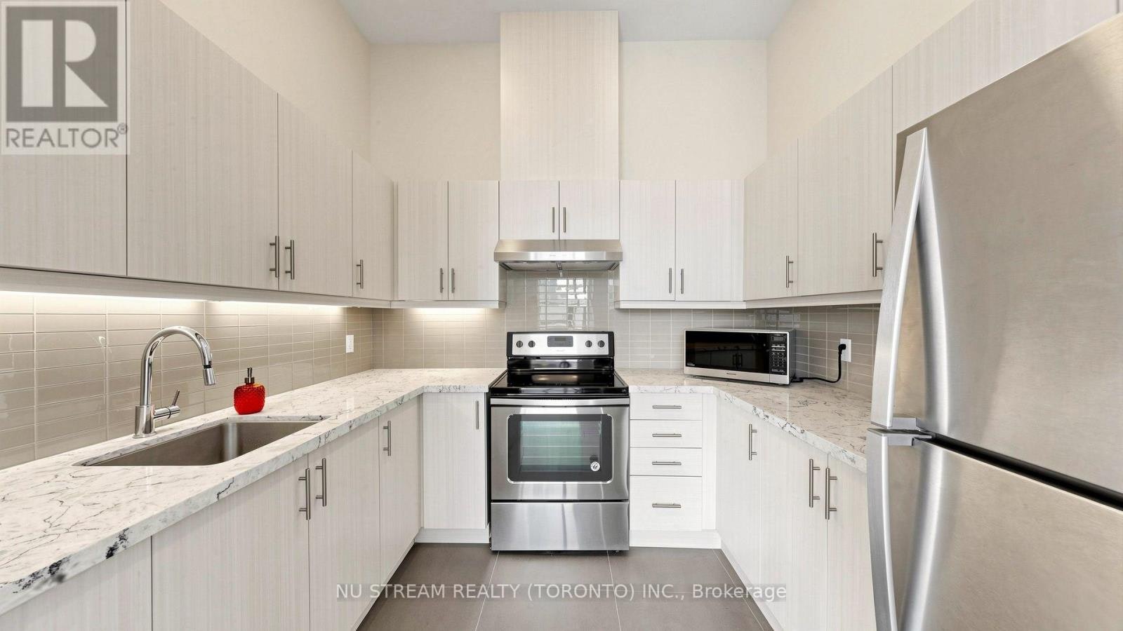 708-10 Willison Square, Toronto, ON, M5T 0A8 - 17
