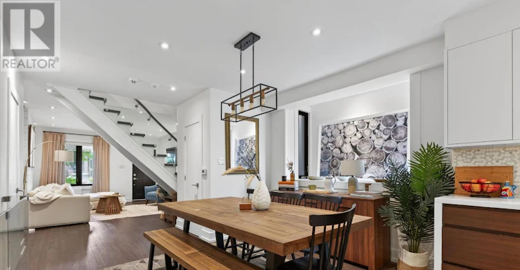 43 Helena Avenue, Toronto, ON, M6G 2H3 - 5