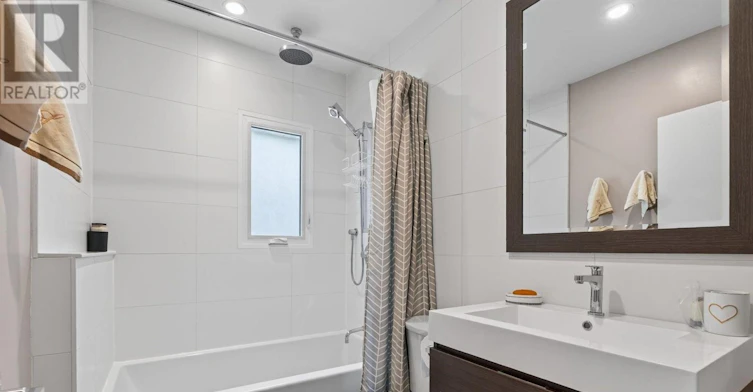 43 Helena Avenue, Toronto, ON, M6G 2H3 - 24