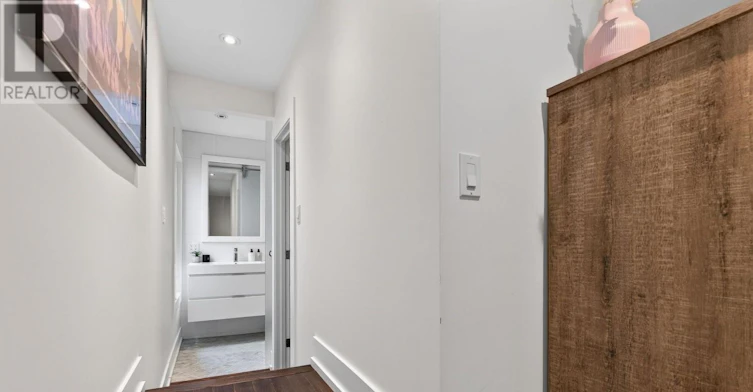 43 Helena Avenue, Toronto, ON, M6G 2H3 - 18