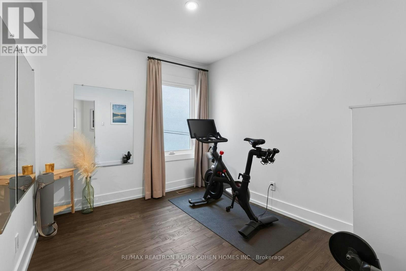 43 Helena Avenue, Toronto, ON, M6G 2H3 - 20