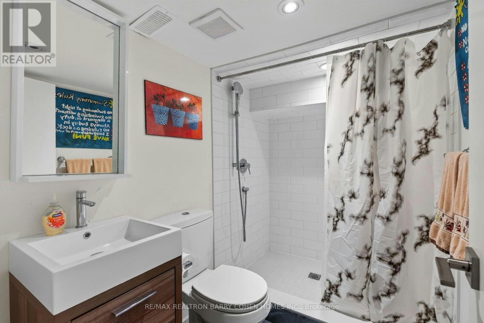 43 Helena Avenue, Toronto, ON, M6G 2H3 - 31