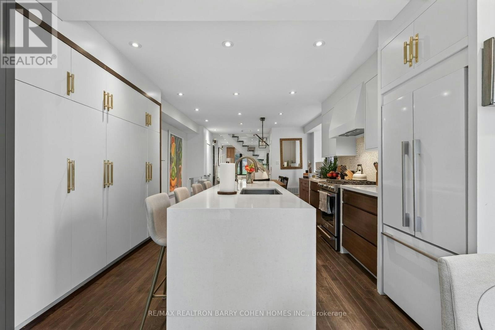 43 Helena Avenue, Toronto, ON, M6G 2H3 - 10