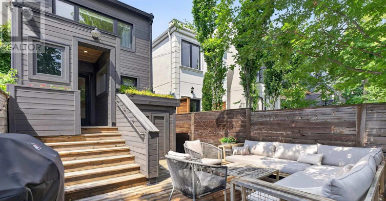 43 Helena Avenue, Toronto, ON, M6G 2H3 - 33