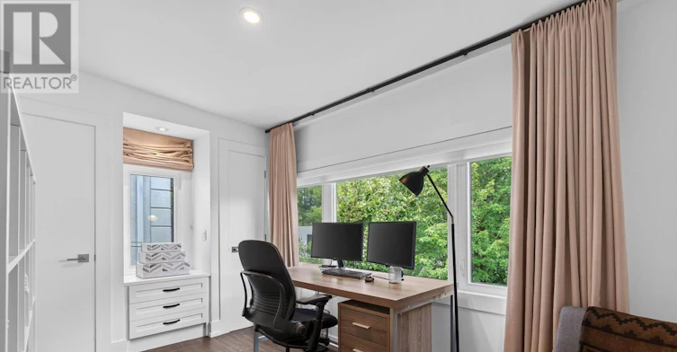43 Helena Avenue, Toronto, ON, M6G 2H3 - 22