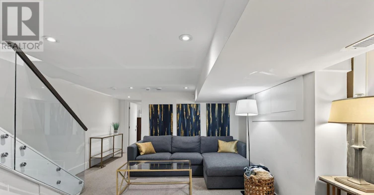 43 Helena Avenue, Toronto, ON, M6G 2H3 - 26