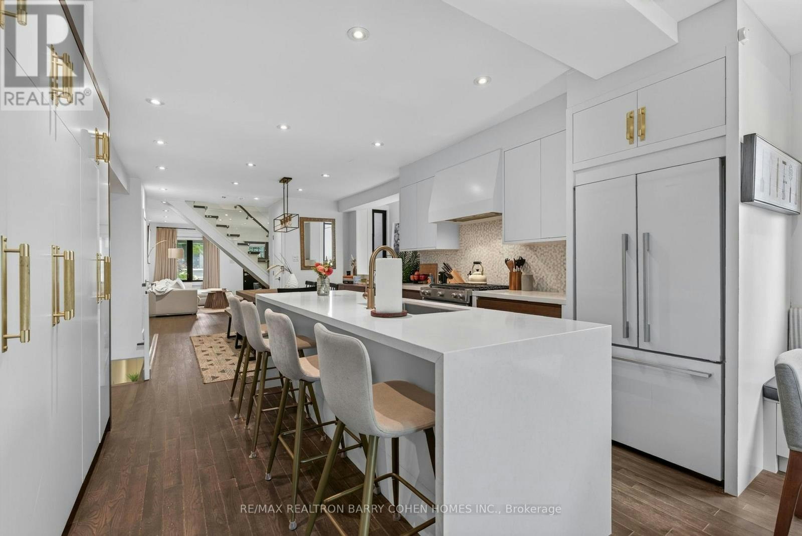 43 Helena Avenue, Toronto, ON, M6G 2H3 - 9