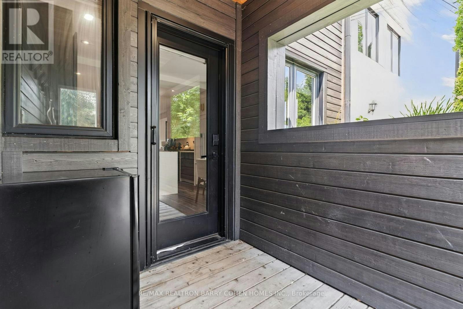 43 Helena Avenue, Toronto, ON, M6G 2H3 - 13