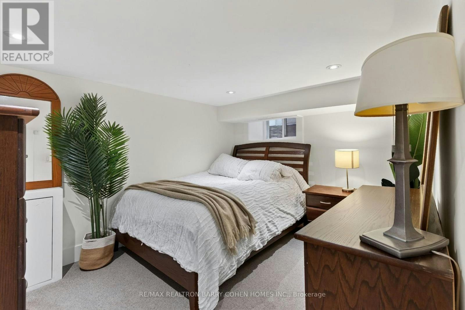 43 Helena Avenue, Toronto, ON, M6G 2H3 - 29