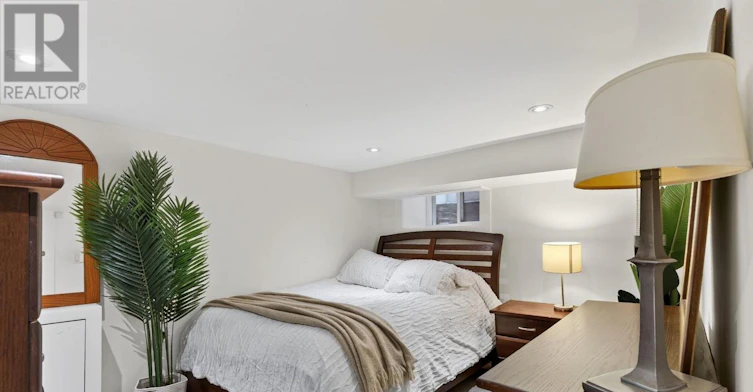 43 Helena Avenue, Toronto, ON, M6G 2H3 - 29