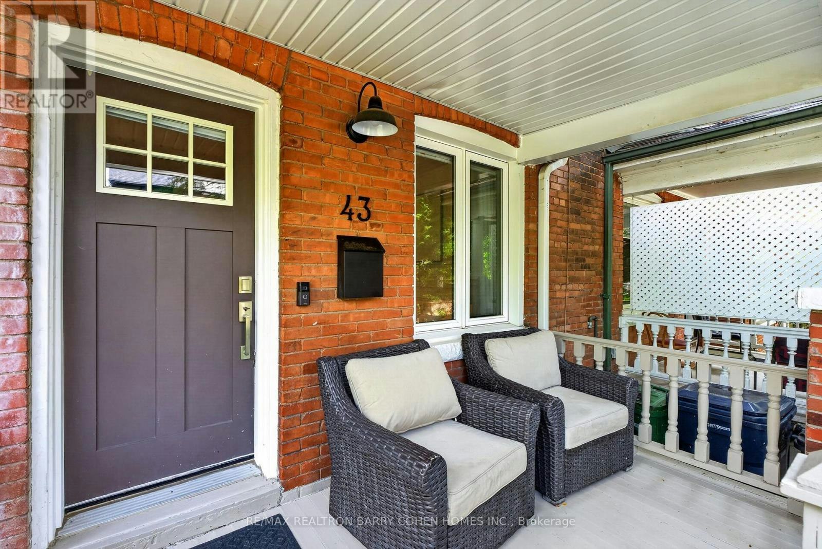 43 Helena Avenue, Toronto, ON, M6G 2H3 - 2