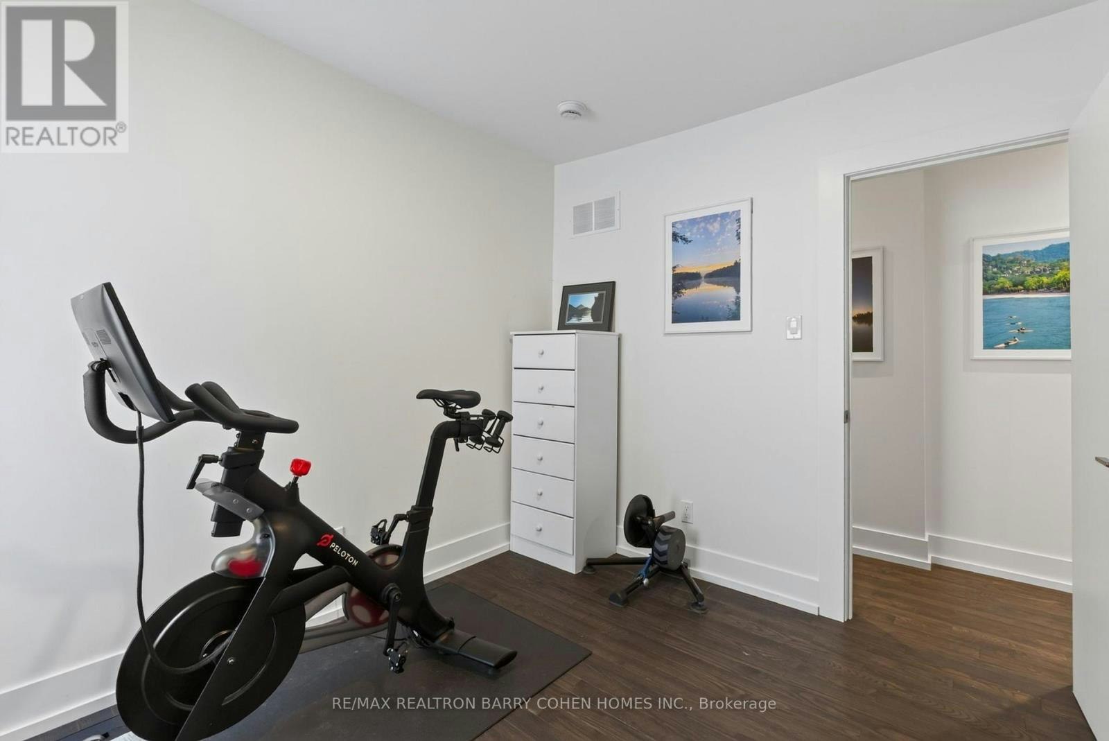 43 Helena Avenue, Toronto, ON, M6G 2H3 - 21