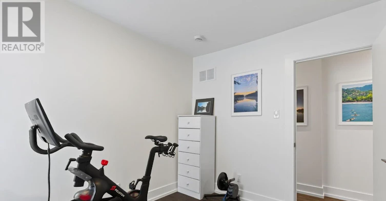 43 Helena Avenue, Toronto, ON, M6G 2H3 - 21