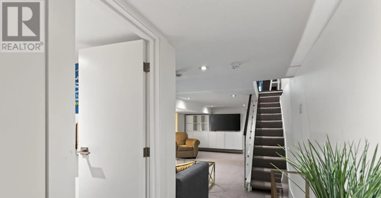 43 Helena Avenue, Toronto, ON, M6G 2H3 - 25