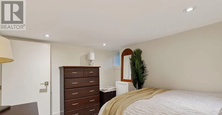 43 Helena Avenue, Toronto, ON, M6G 2H3 - 30