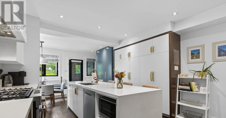 43 Helena Avenue, Toronto, ON, M6G 2H3 - 8