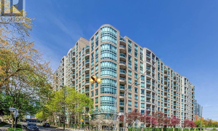 402-18 Pemberton Avenue