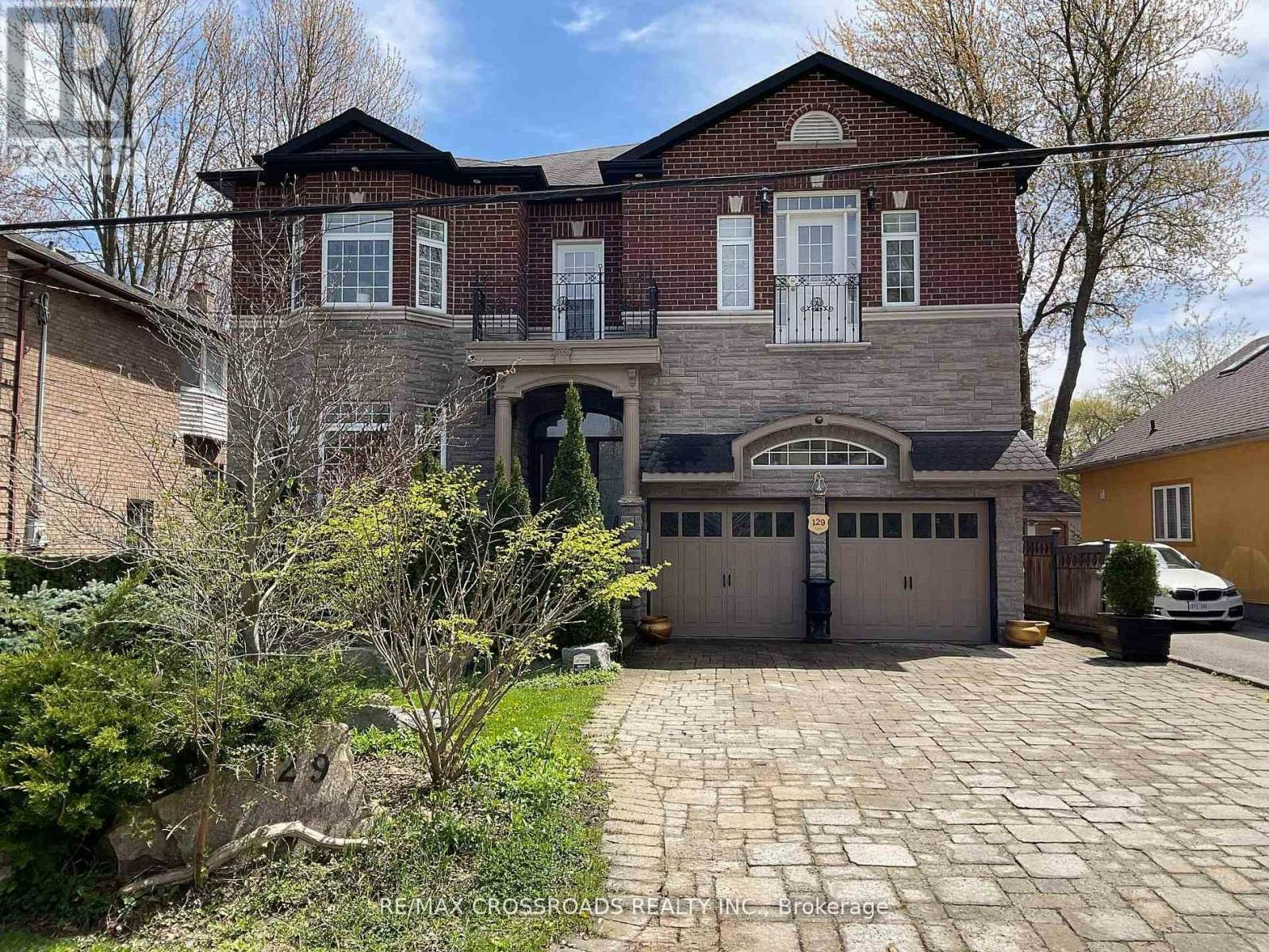 129 Lakeland Crescent, Richmond Hill, ON, L4E 3A1