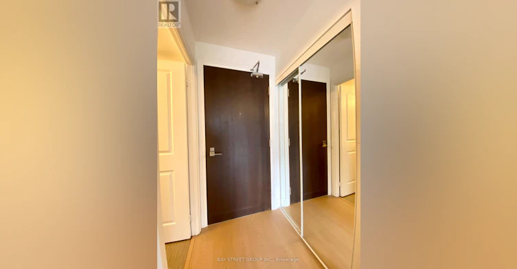 925-370 7 Highway E, Richmond Hill, ON, L4B 0C4 - 3