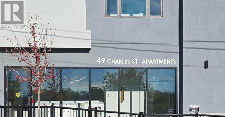 403-49 Charles Street, Newmarket, ON, L3Y 3V7 - 2