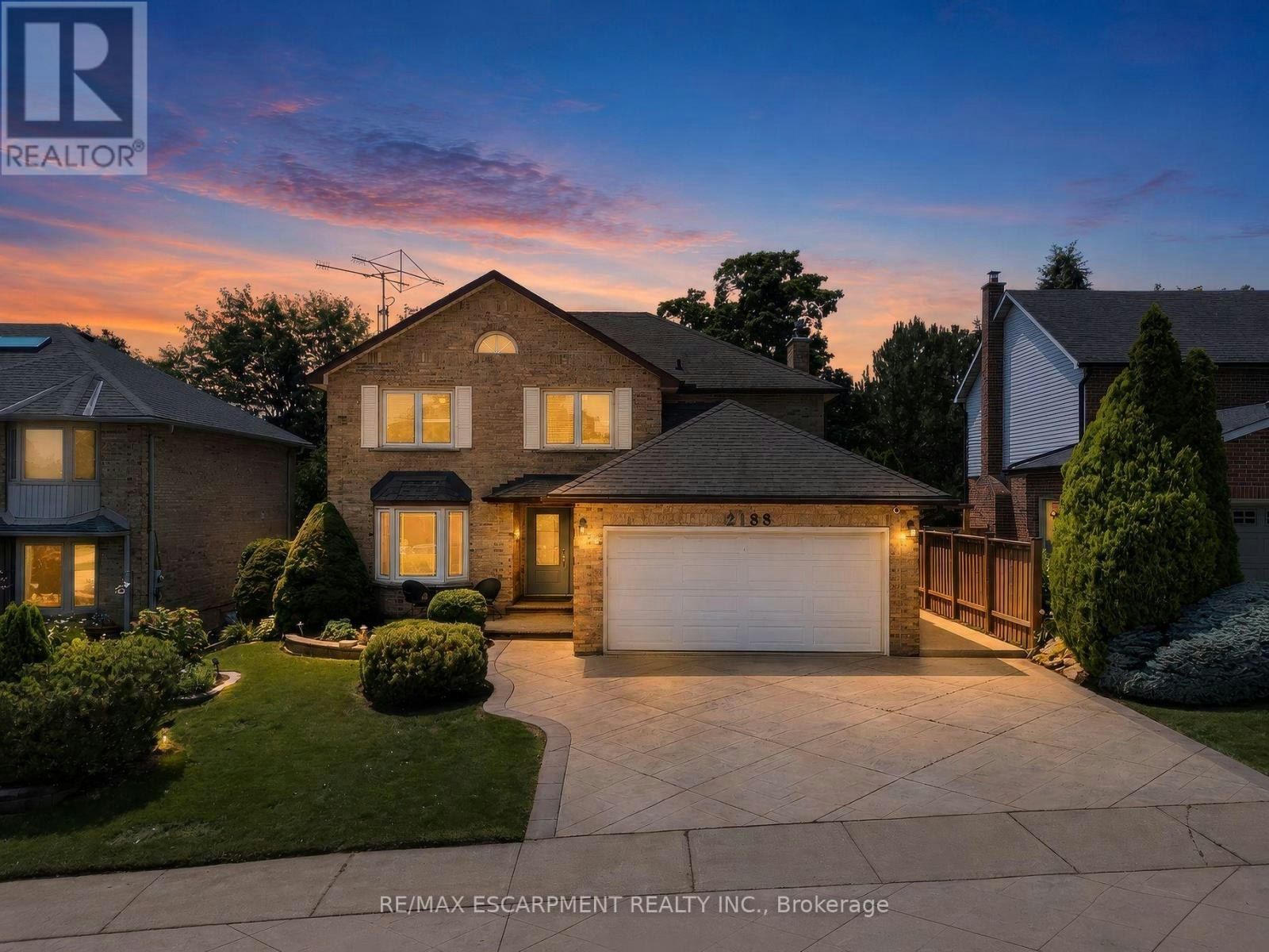 2188 Bader Crescent, Burlington, ON, L7P 4N6