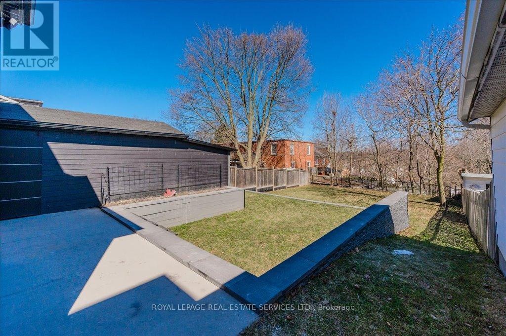 97 Glenmorris Street, Cambridge, ON, N1S 2Y8 - 45