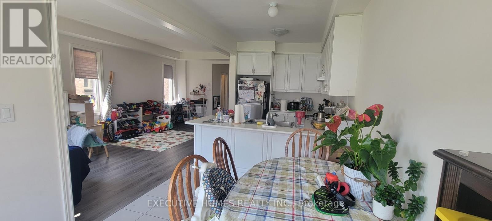 282 Great Falls Boulevard, Hamilton, ON, L8B 1Z5 - 9