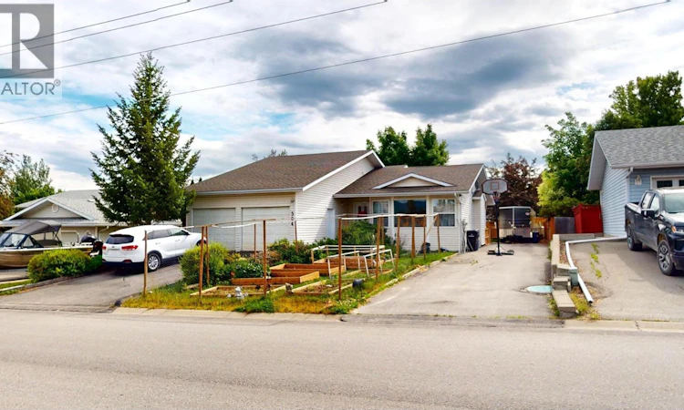 504 S 30th Avenue