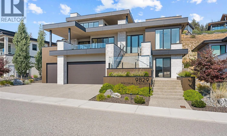 9829 Beacon Hill Crescent