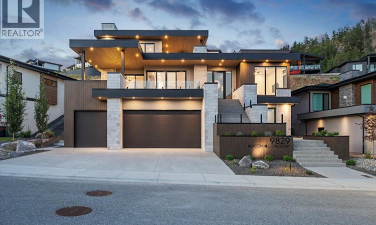 9829 Beacon Hill Crescent