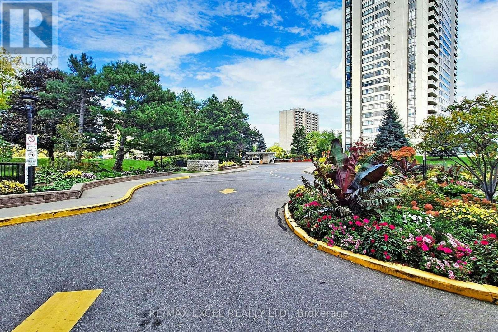 1402-3303 Don Mills Road, Toronto, ON, M2J 4T6